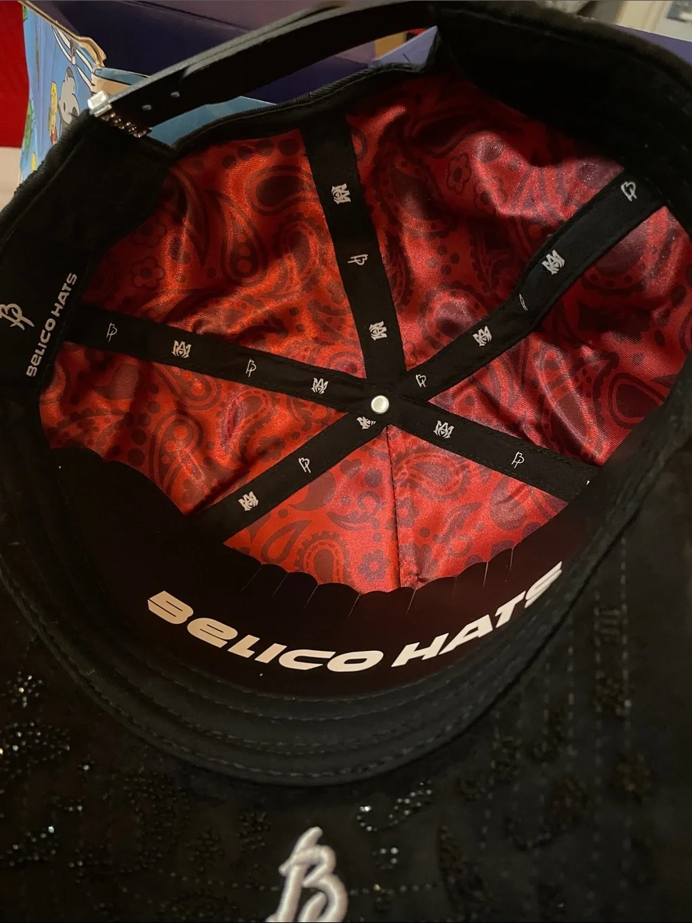 Belico hat with box